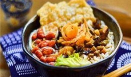 螺蛳粉生产爆料视频,从原料挑选到美味呈现