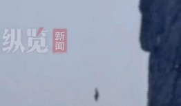 网友爆料天门山的视频播放,云端奇观震撼呈现