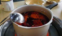 牛油锅底 爆料怎么做视频,制作秘籍大公开，轻松学会爆炒美味